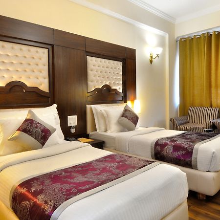 Hotel Solitaire Chandigarh - 10 Mins From Railway Station Ngoại thất bức ảnh