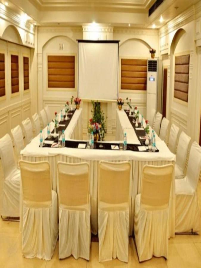 Hotel Solitaire Chandigarh - 10 Mins From Railway Station Ngoại thất bức ảnh