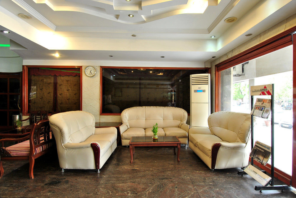 Hotel Solitaire Chandigarh - 10 Mins From Railway Station Ngoại thất bức ảnh
