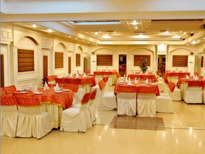 Hotel Solitaire Chandigarh - 10 Mins From Railway Station Ngoại thất bức ảnh