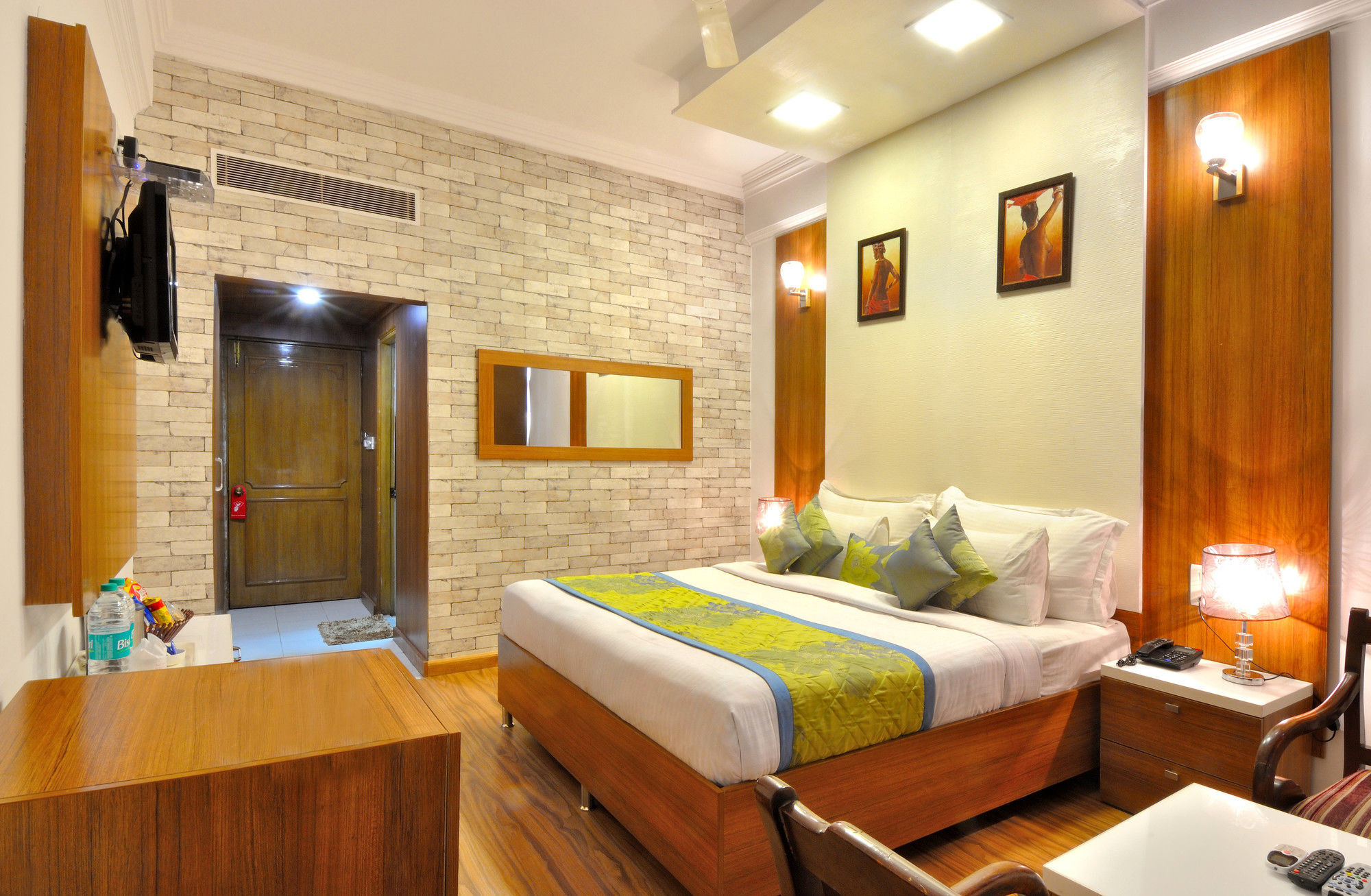 Hotel Solitaire Chandigarh - 10 Mins From Railway Station Ngoại thất bức ảnh