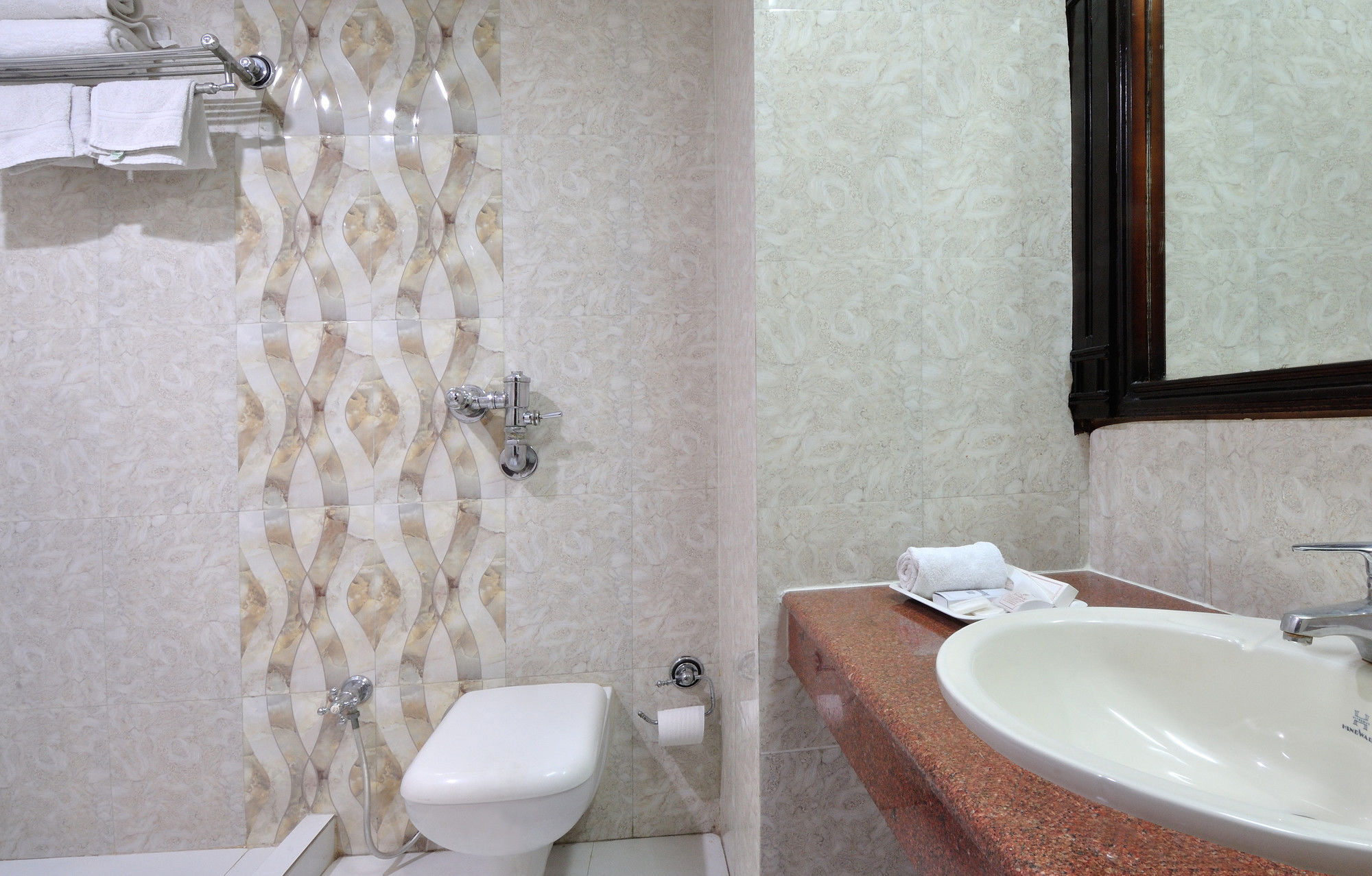 Hotel Solitaire Chandigarh - 10 Mins From Railway Station Ngoại thất bức ảnh
